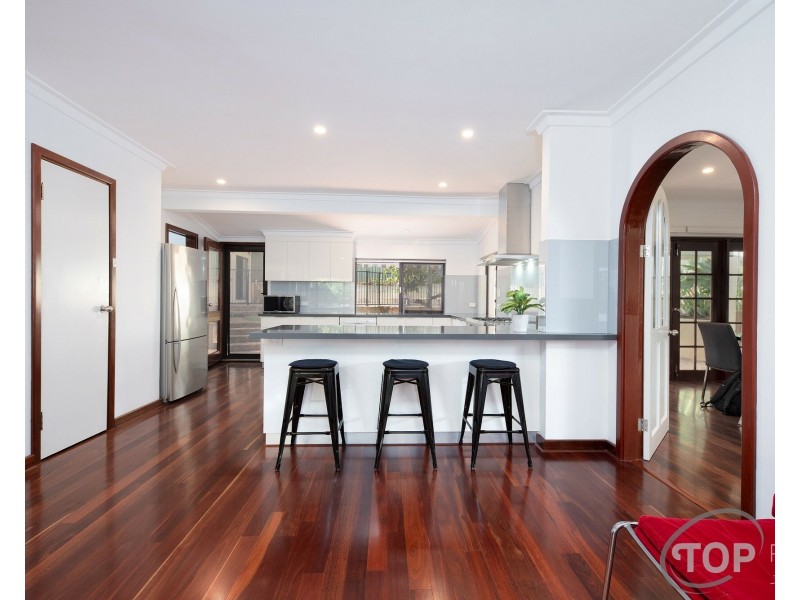 4 Webb Street, Rossmoyne WA 6148