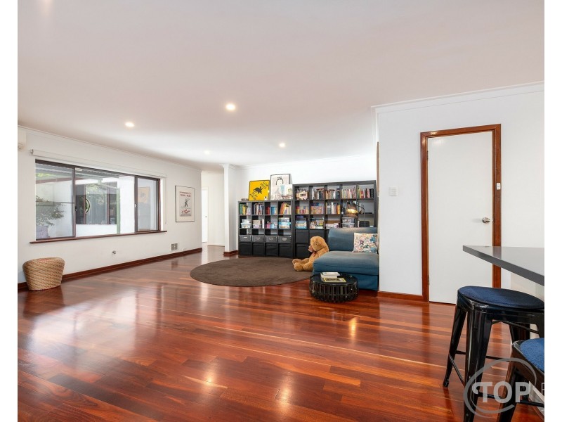 4 Webb Street, Rossmoyne WA 6148