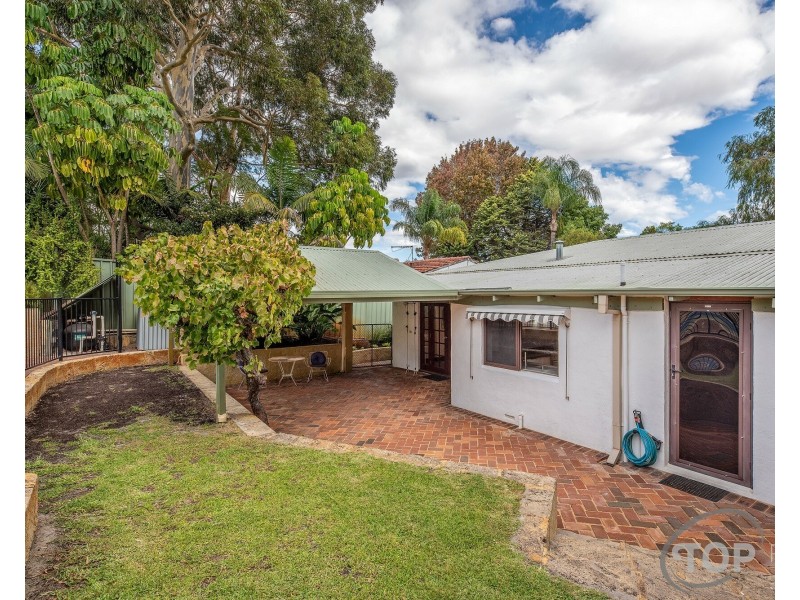 4 Webb Street, Rossmoyne WA 6148