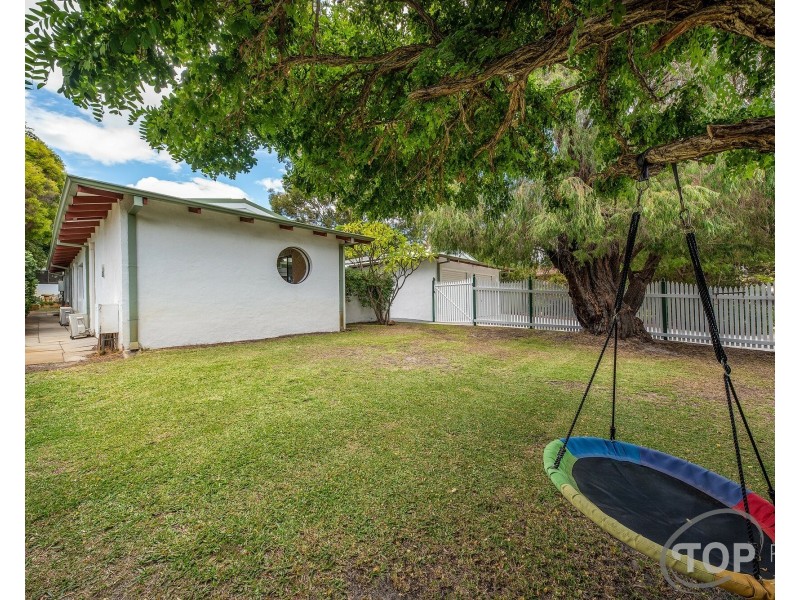 4 Webb Street, Rossmoyne WA 6148