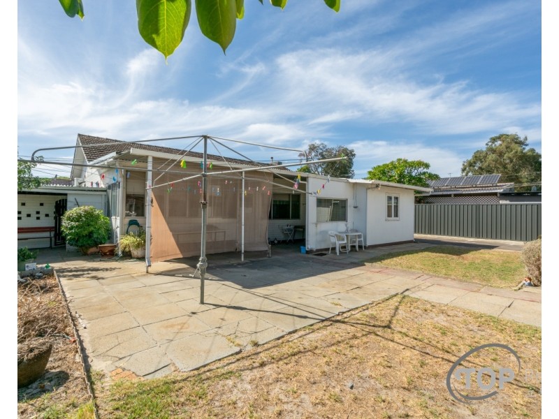 272 Fisher Street, Cloverdale WA 6105