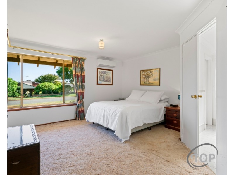 4 Harcourt Place, Bull Creek WA 6149