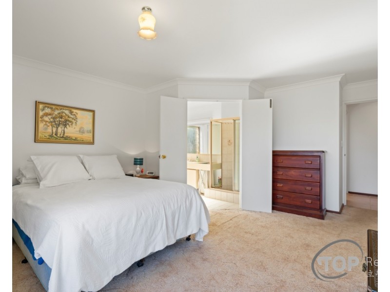 4 Harcourt Place, Bull Creek WA 6149