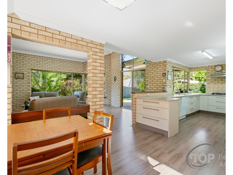 4 Harcourt Place, Bull Creek WA 6149