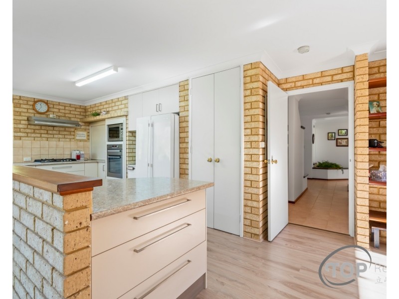 4 Harcourt Place, Bull Creek WA 6149