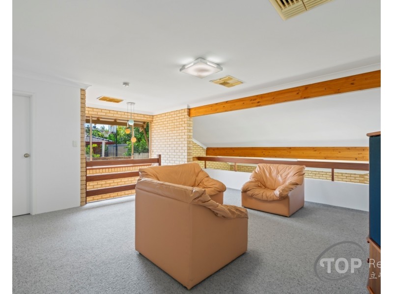 4 Harcourt Place, Bull Creek WA 6149