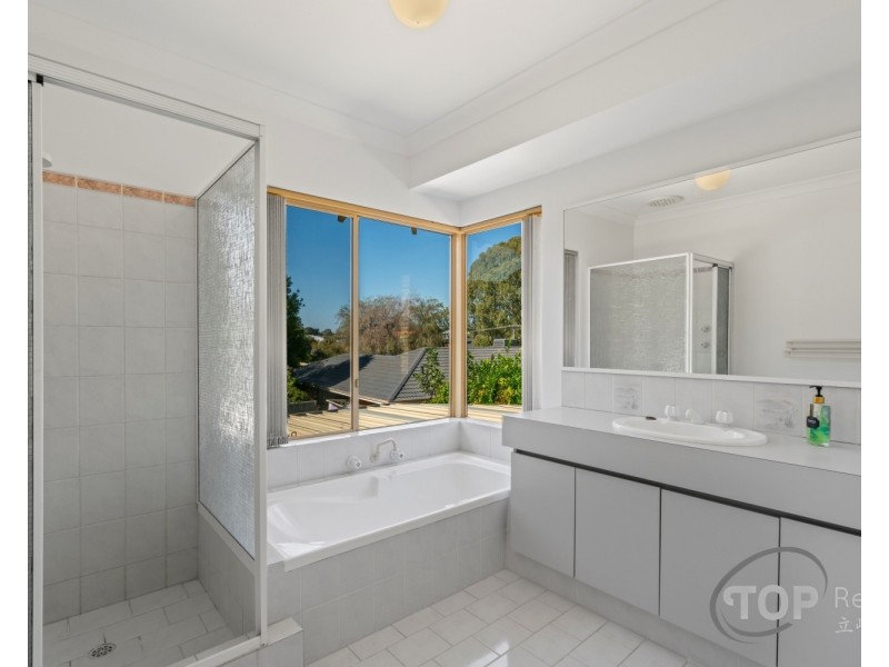 4 Harcourt Place, Bull Creek WA 6149