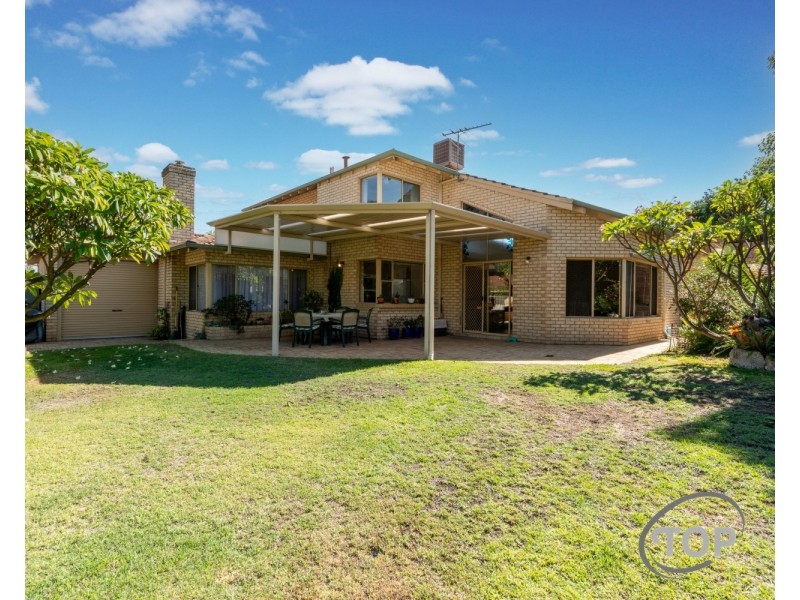 4 Harcourt Place, Bull Creek WA 6149