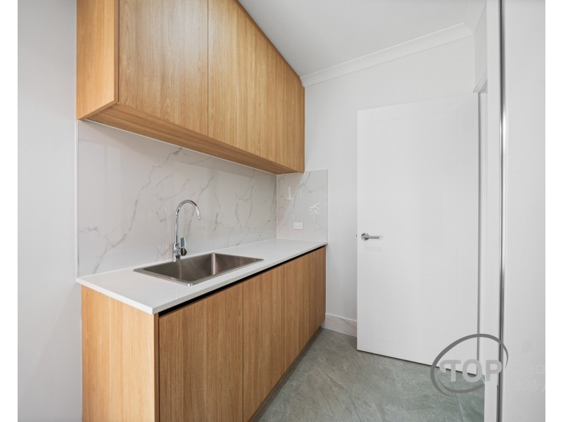 64D Corbel St, Shelley WA 6148