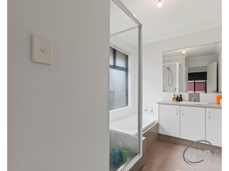 52 Warrilow Loop, Canning Vale WA 6155