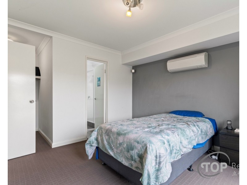 52 Warrilow Loop, Canning Vale WA 6155