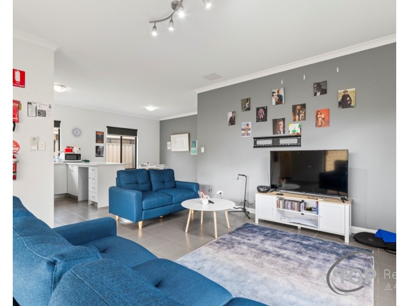 52 Warrilow Loop, Canning Vale WA 6155