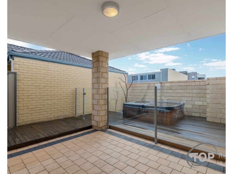 52 Warrilow Loop, Canning Vale WA 6155