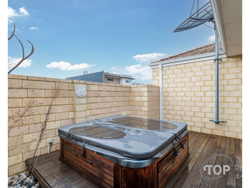 52 Warrilow Loop, Canning Vale WA 6155