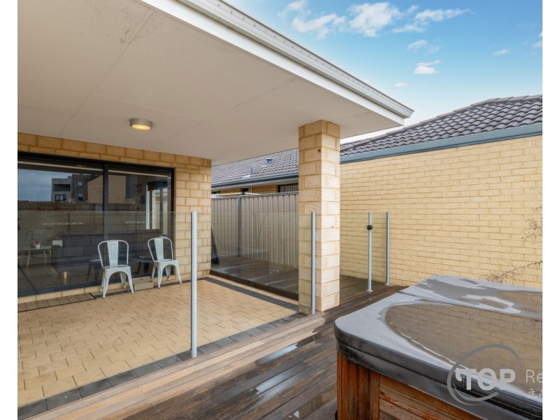 52 Warrilow Loop, Canning Vale WA 6155