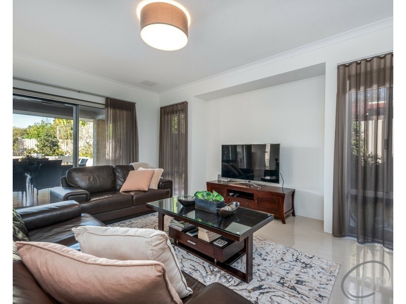 4 Marsh Way, Bull Creek WA 6149