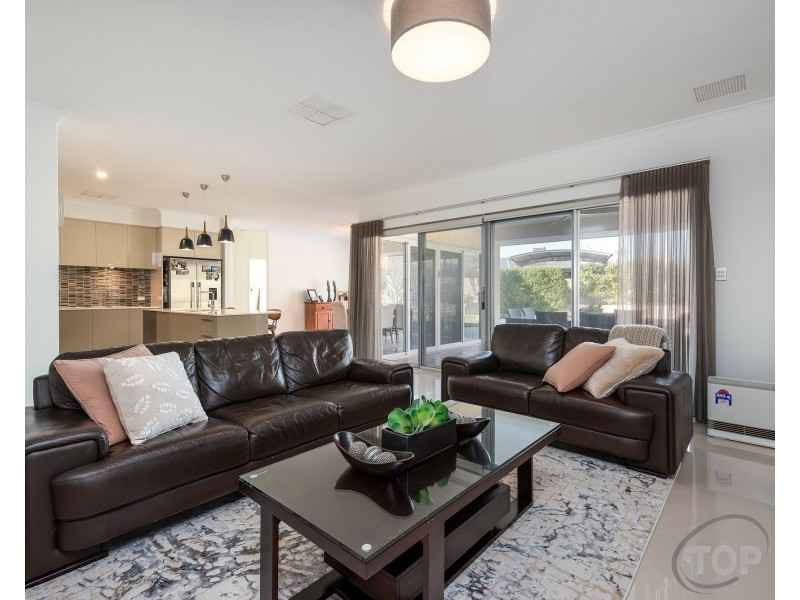 4 Marsh Way, Bull Creek WA 6149