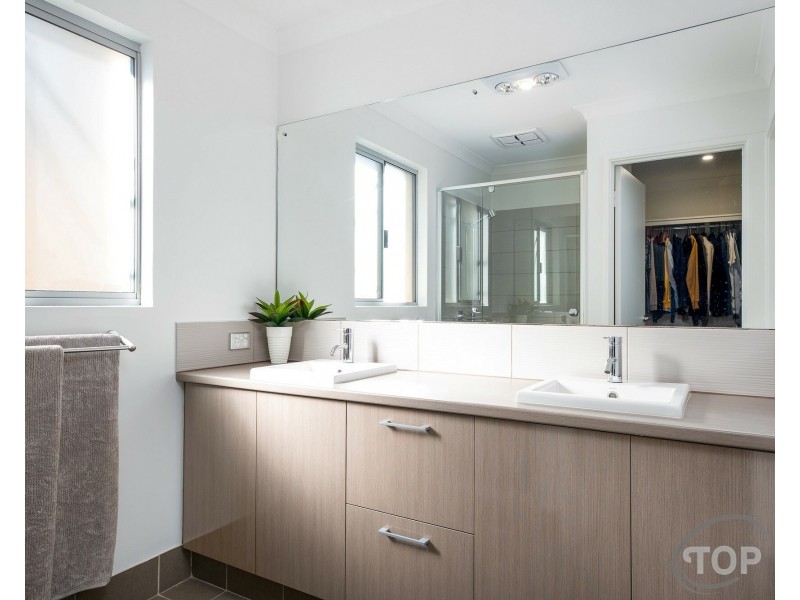 4 Marsh Way, Bull Creek WA 6149