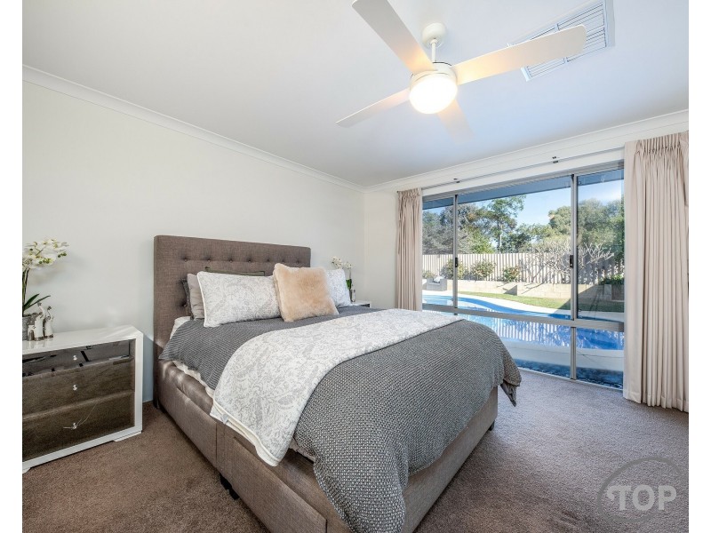 4 Marsh Way, Bull Creek WA 6149