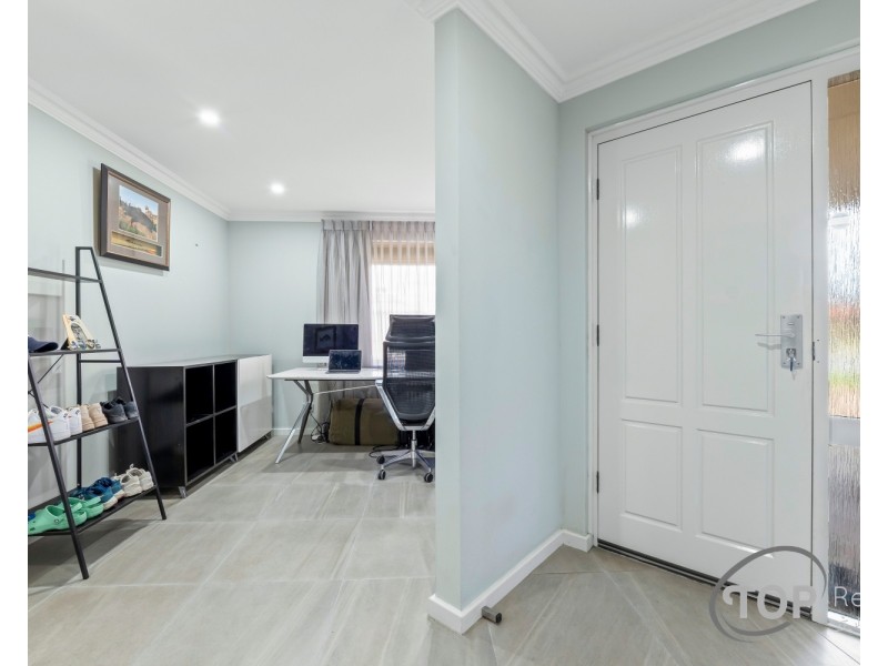 18 Sanderson Road, Bull Creek WA 6149