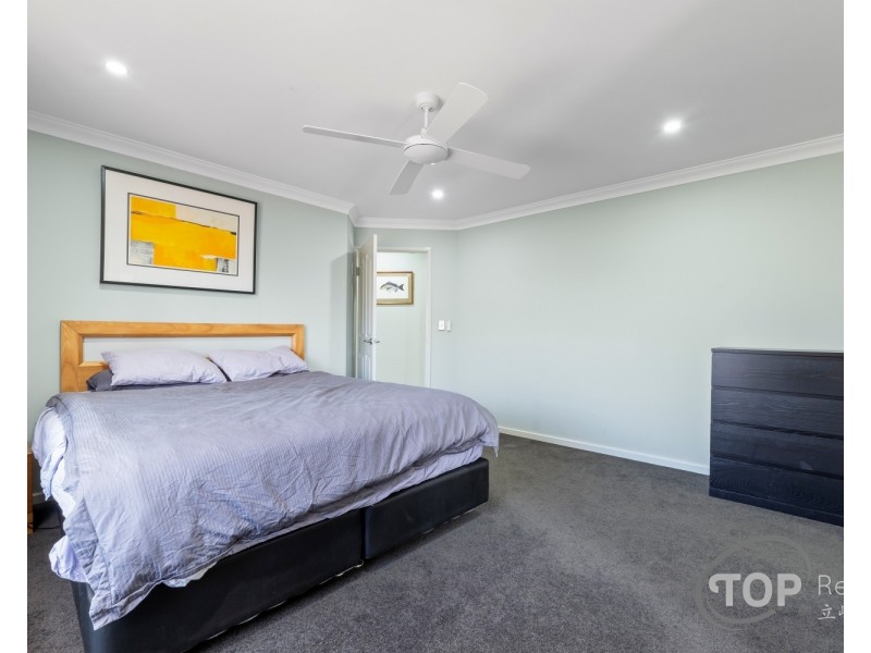 18 Sanderson Road, Bull Creek WA 6149