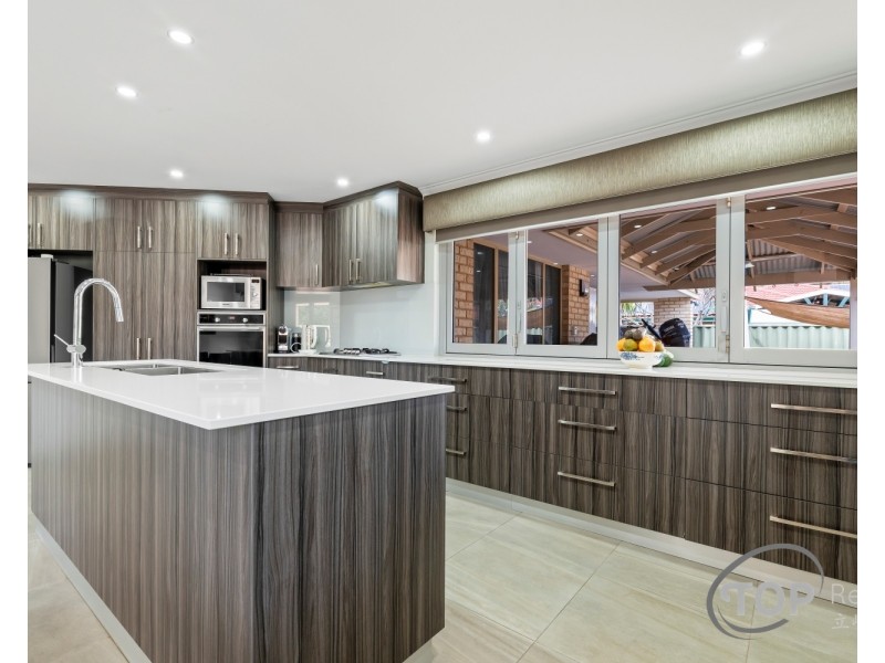 18 Sanderson Road, Bull Creek WA 6149