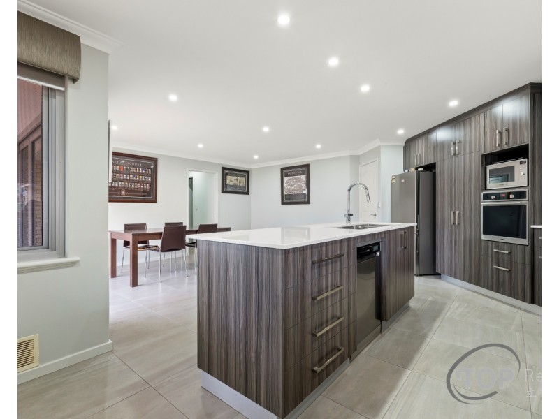 18 Sanderson Road, Bull Creek WA 6149