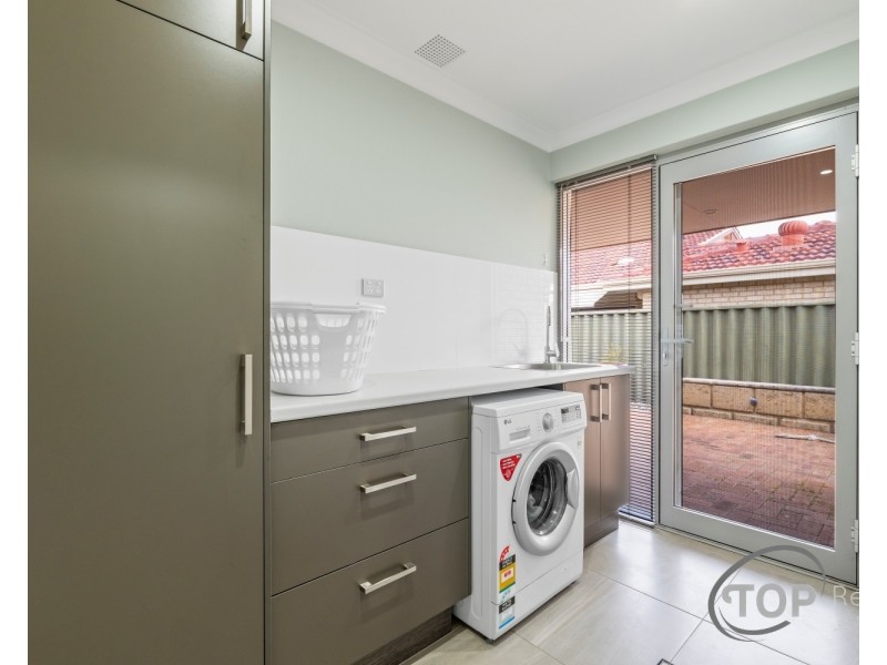 18 Sanderson Road, Bull Creek WA 6149