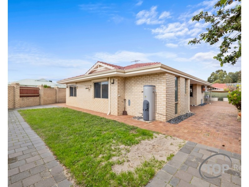 18 Sanderson Road, Bull Creek WA 6149