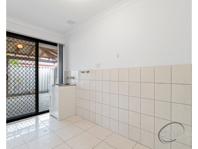 Unit 3/11-13 Herndon Close, Cannington WA 6107