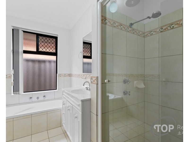Unit 3/11-13 Herndon Close, Cannington WA 6107