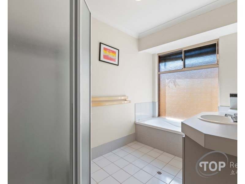 16 Leymar Way, Willetton WA 6155