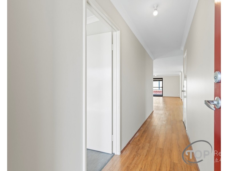 6 Sweetwater Bend, Success WA 6164