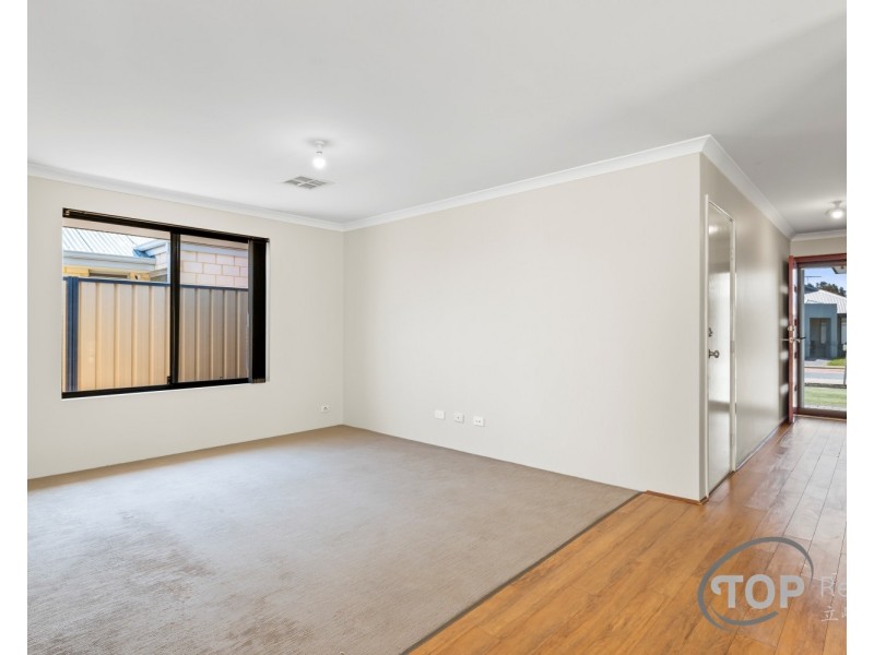 6 Sweetwater Bend, Success WA 6164