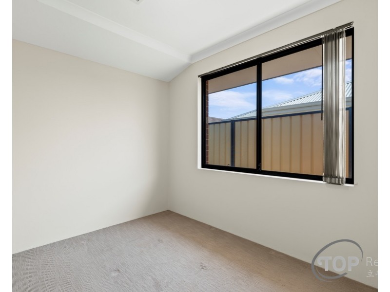 6 Sweetwater Bend, Success WA 6164