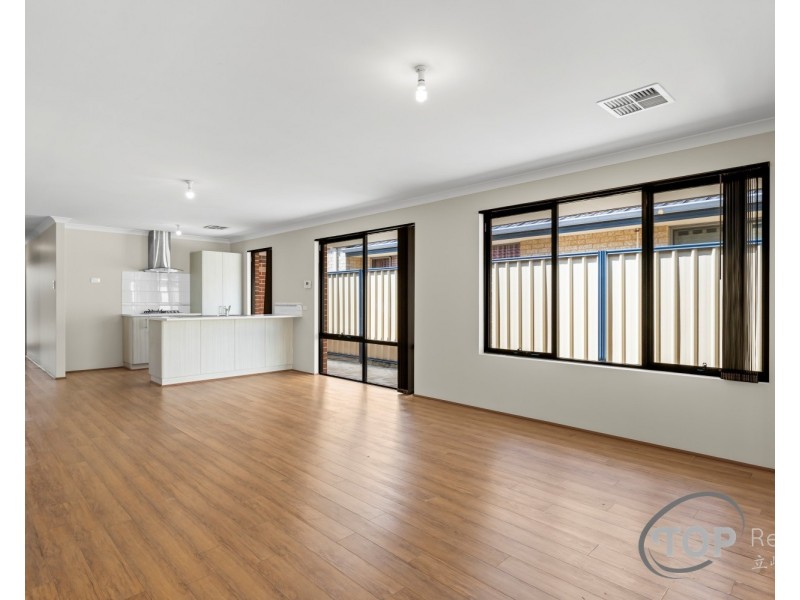 6 Sweetwater Bend, Success WA 6164