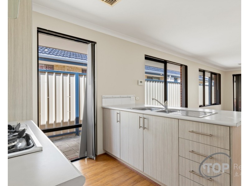 6 Sweetwater Bend, Success WA 6164