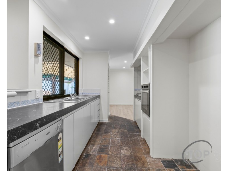 9 Doomben Court, Willetton WA 6155