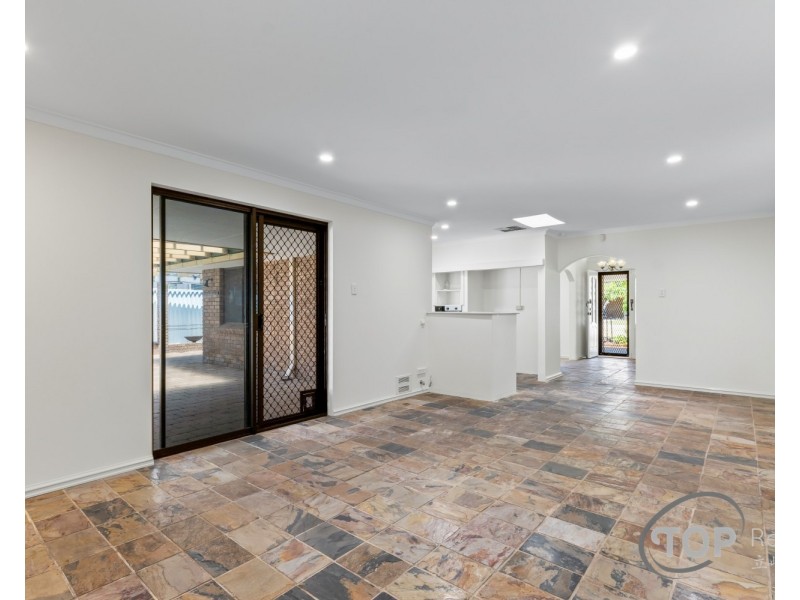 9 Doomben Court, Willetton WA 6155