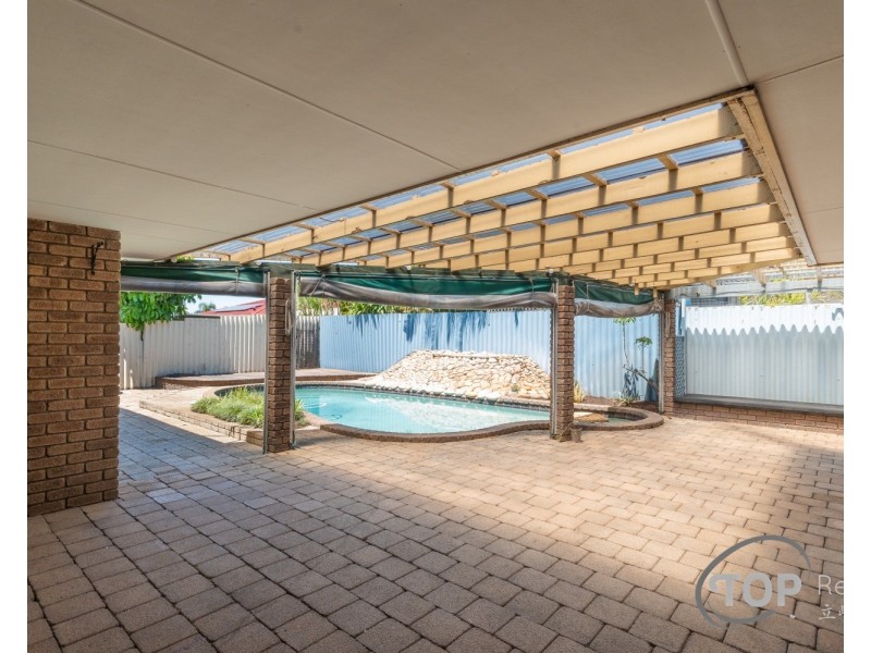 9 Doomben Court, Willetton WA 6155