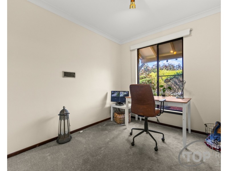 6 Carnac Close, Riverton WA 6148