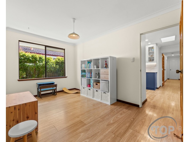 6 Carnac Close, Riverton WA 6148