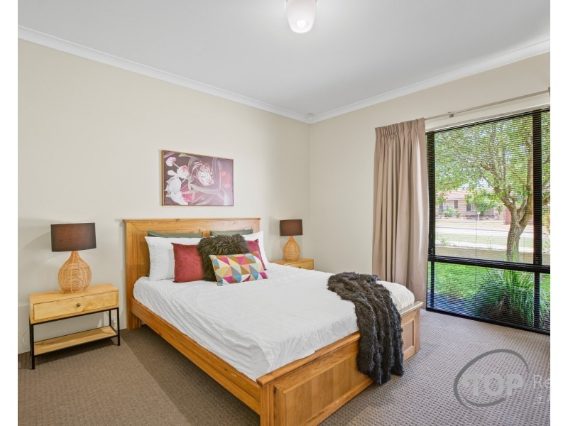 11 Gluclub Street, Riverton WA 6148