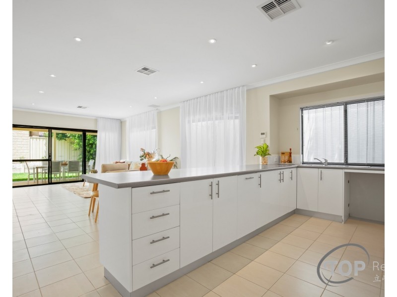 11 Gluclub Street, Riverton WA 6148