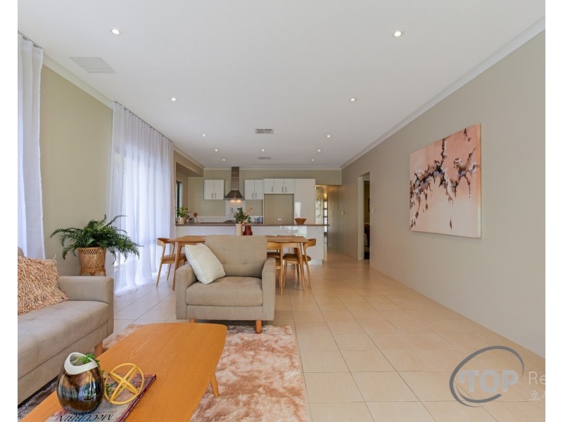 11 Gluclub Street, Riverton WA 6148