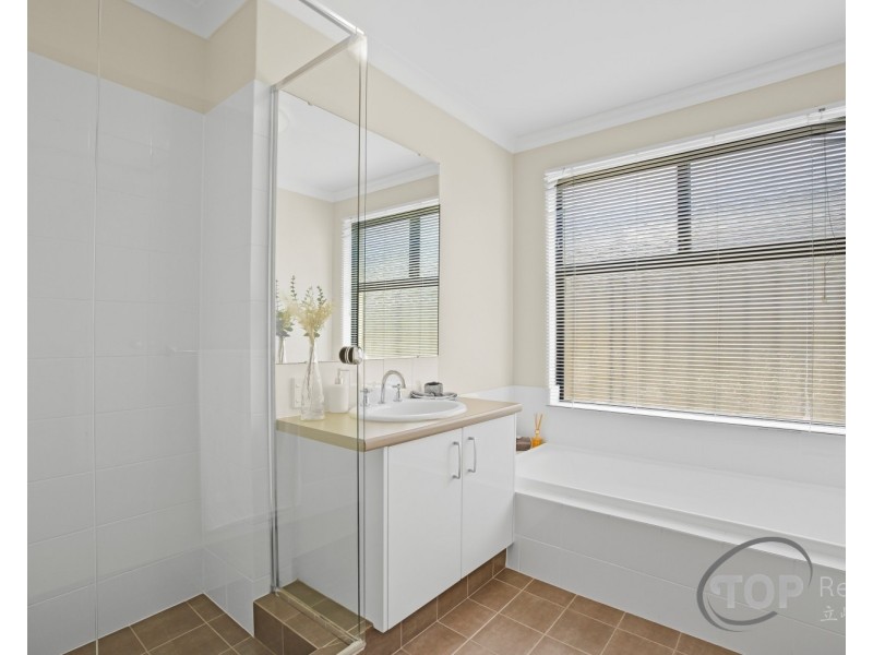 11 Gluclub Street, Riverton WA 6148