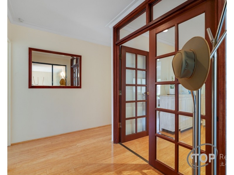 11 Eagles Walk, Willetton WA 6155