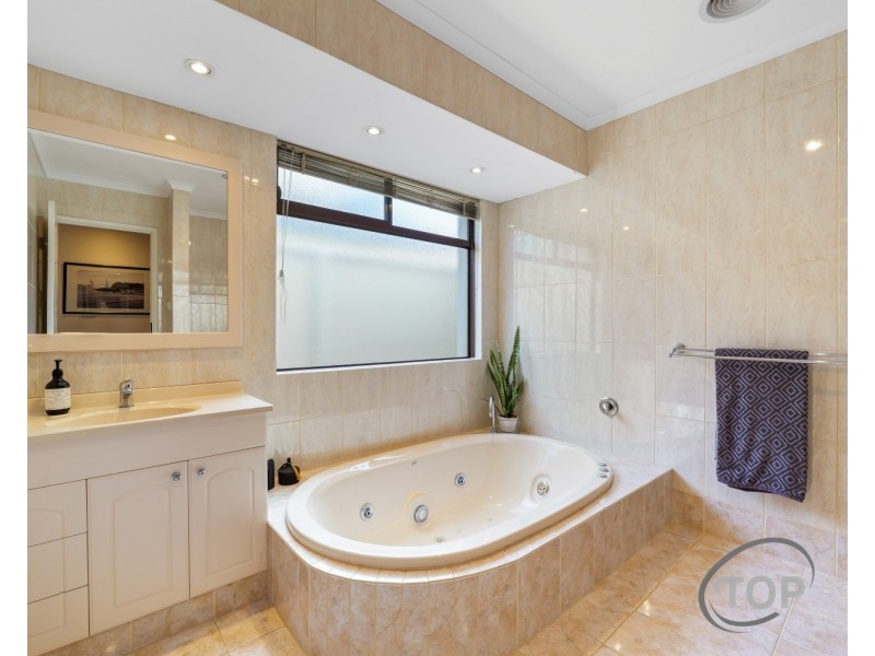 11 Eagles Walk, Willetton WA 6155