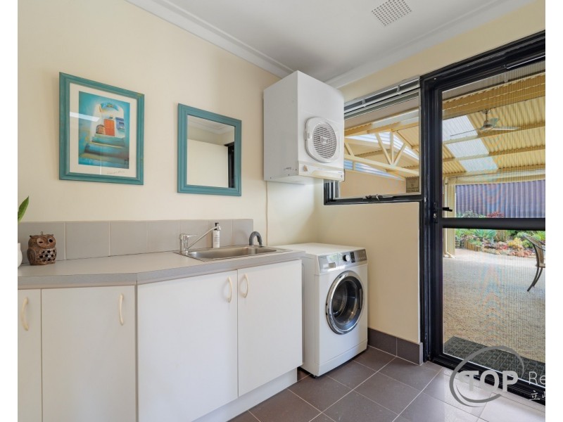11 Eagles Walk, Willetton WA 6155