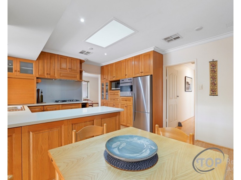 11 Eagles Walk, Willetton WA 6155